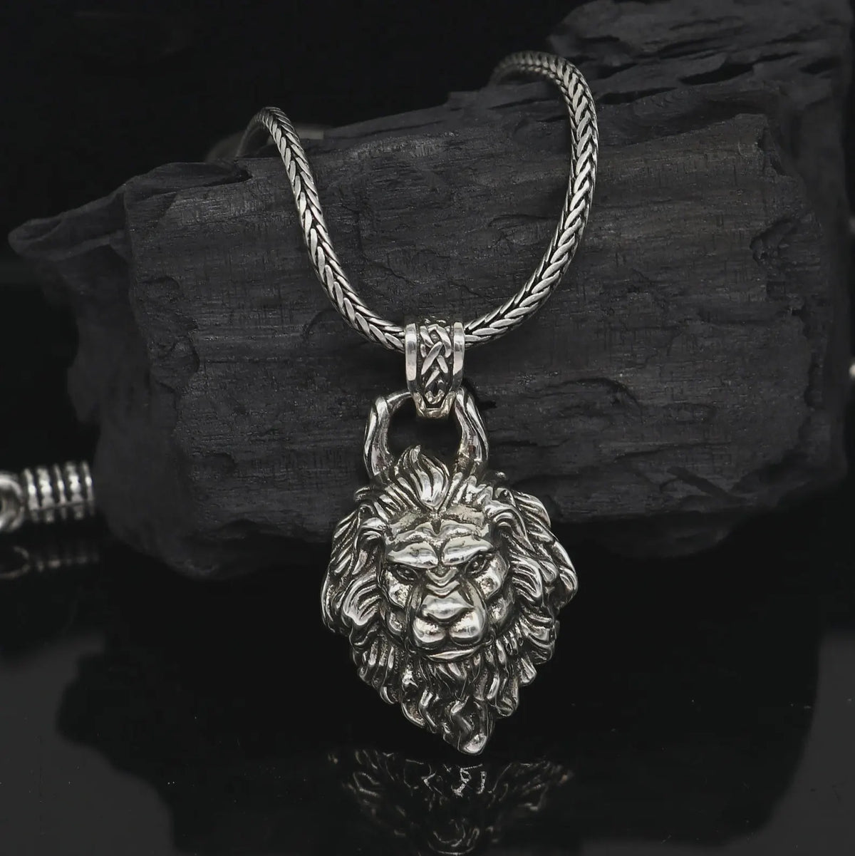 925 Pure Silver LION FACE Pendant Nest Gifting Pendant