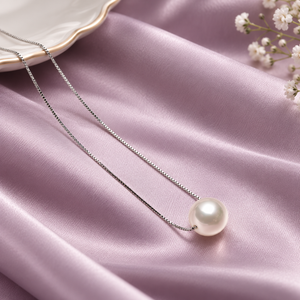 Elegant Pearl Pendant Necklace