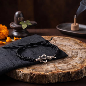 Mahadev Trishul Silver Thread Bracelet