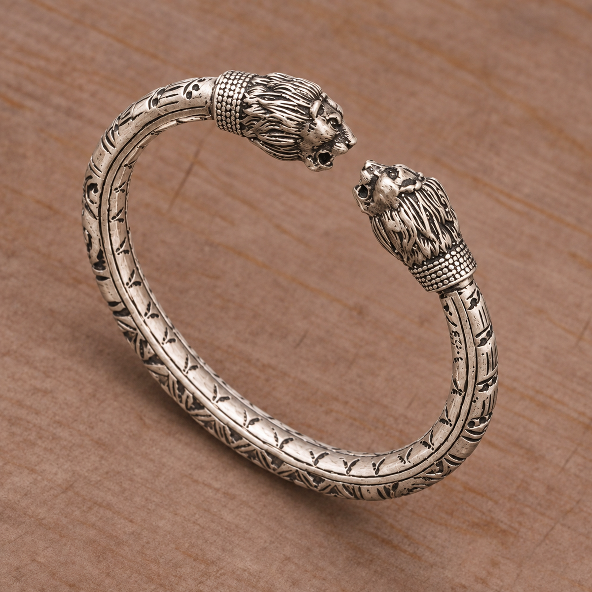 Men's Antique Silver Lion Kada
