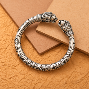 Men's Antique Silver Lion Kada